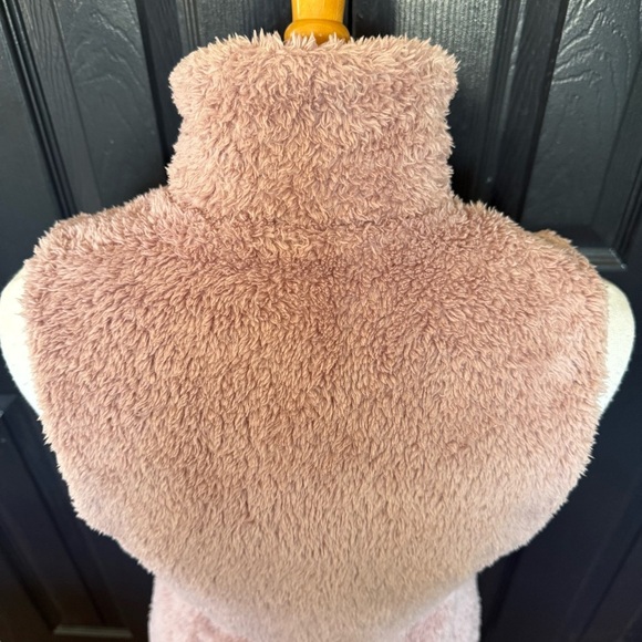 -Patagonia Women’s Vest
-Size S - Picture 7 of 10